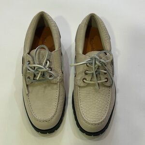 EMBOSSED TIMBERLAND LOAFERS IN WHITE  / MENS 7 / WOMENS 9.5 OR 10